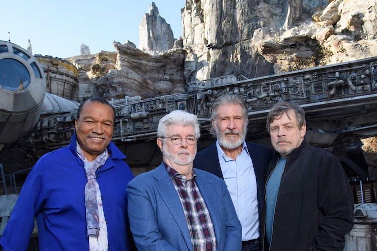 Star Wars: Galaxy's Edge Opens