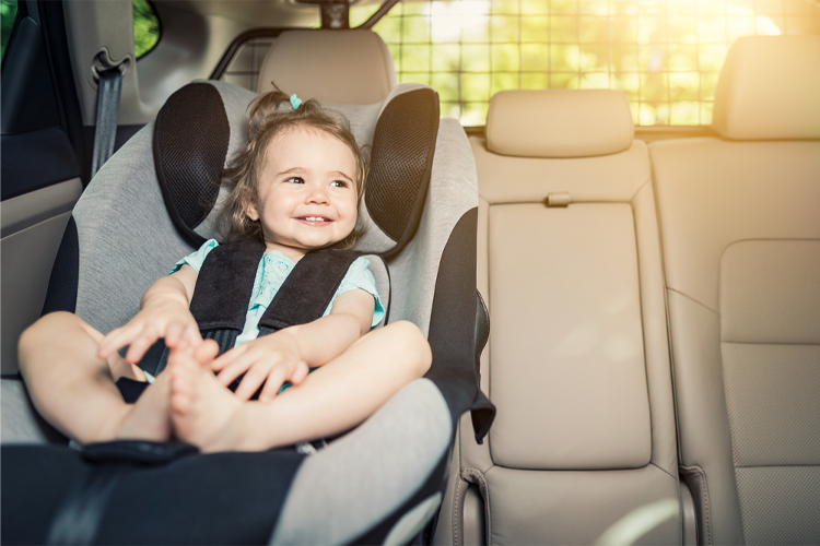 My Friend Leaves Her Kids in the Car While Paying, is that Legal?le Paying, is that Legal?