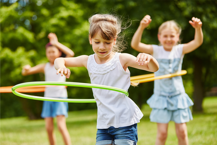 Is It Okay For A 6-Year-Old To Play Outside By Themselves?