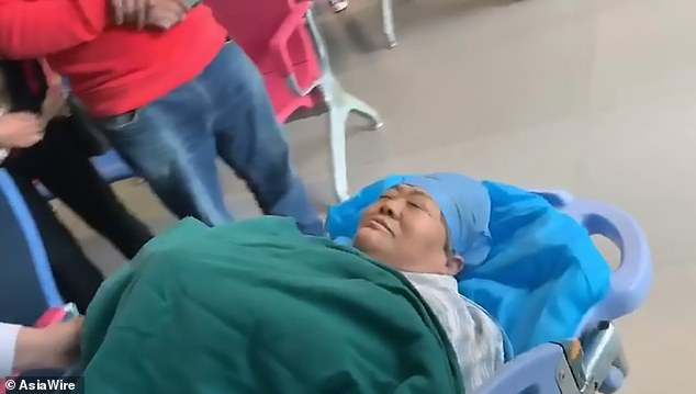 67-Year-Old Chinese Woman Becomes Oldest Woman to Give Birth After Conceiving Naturally