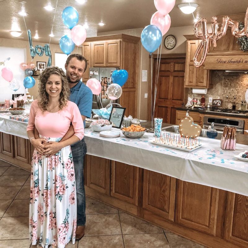 Abbie Duggar's Stunning 8 Month Maternity Shoot