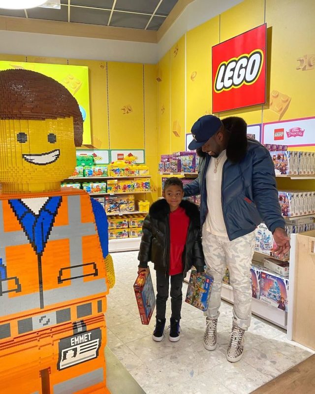 50 Cent Shut Down a Toys 'R' Us and Gave His Son the Perfect Christmas Gift That Most Kids Only Dream About