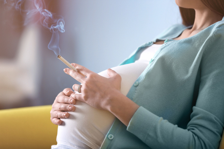 The Effects of Smoking While Pregnant: These Are the Dangers to Your Baby