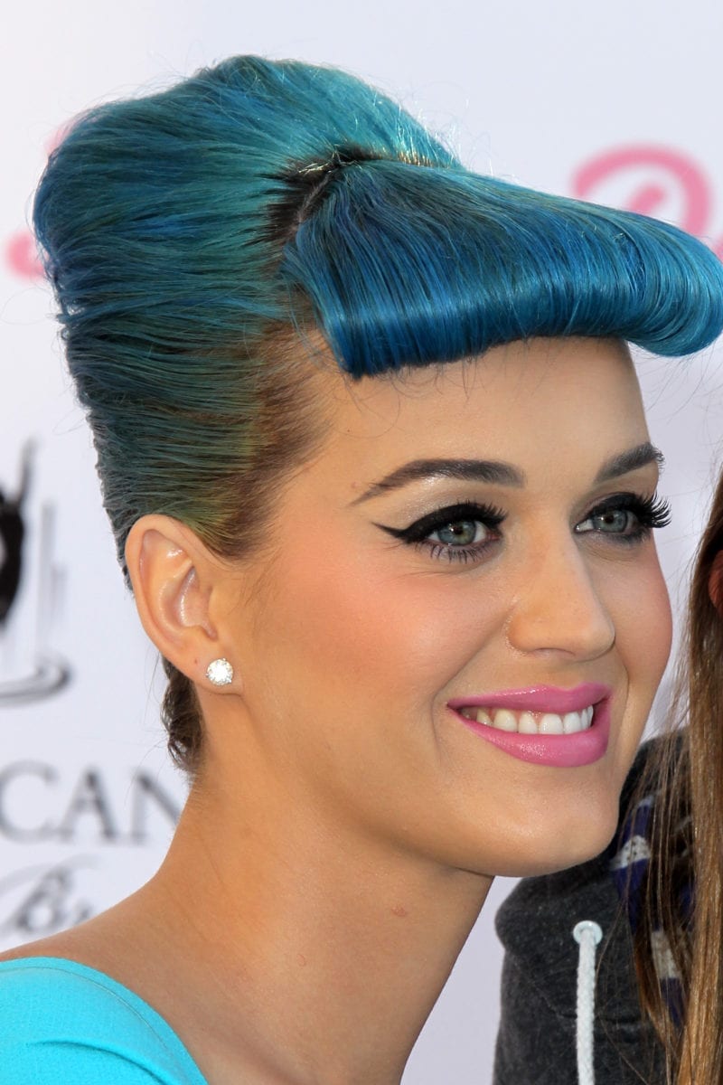 35 Laughably Bad Celebrity Hairstyles