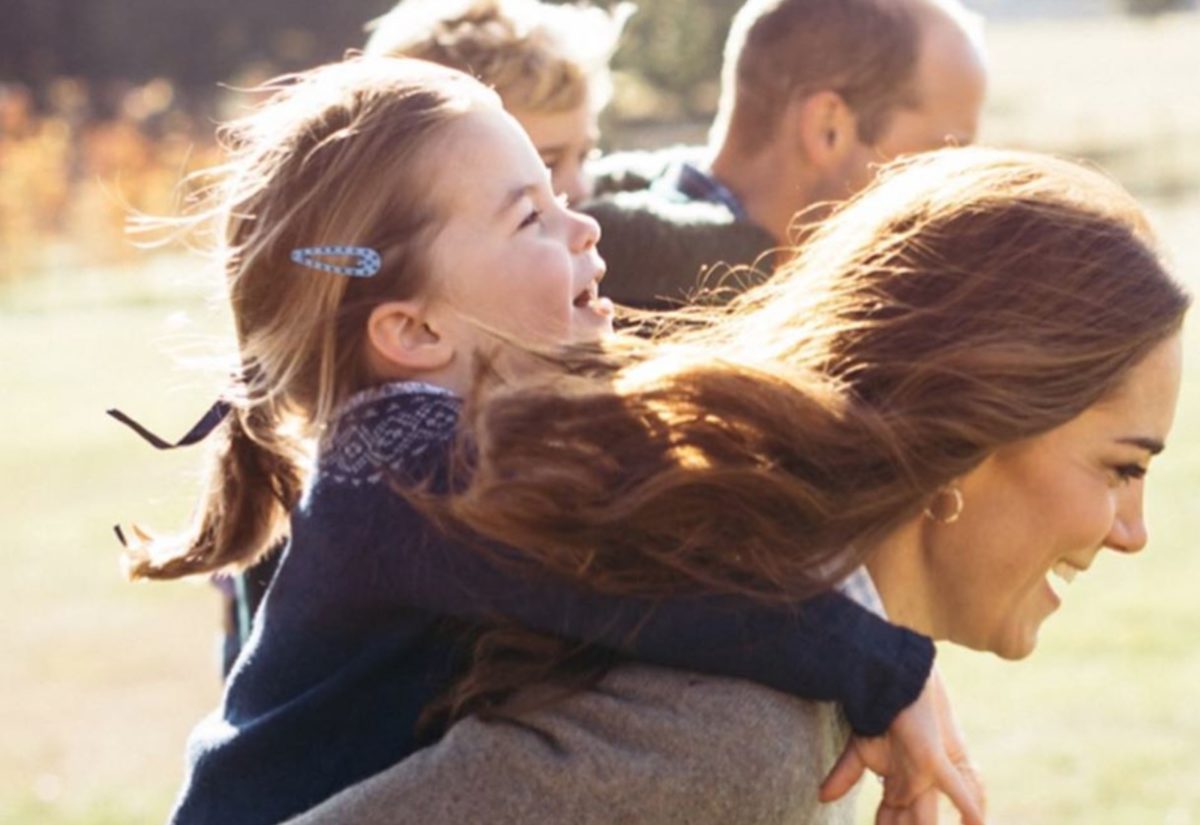 Kate Middleton and Prince William Celebrate Mother's Day in the UK By Shares Never-Before-Seen Family Photos