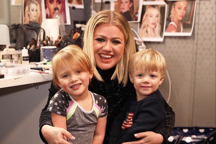 Kelly Clarkson Discovers 4-Year-Old Son Has Speech Delays