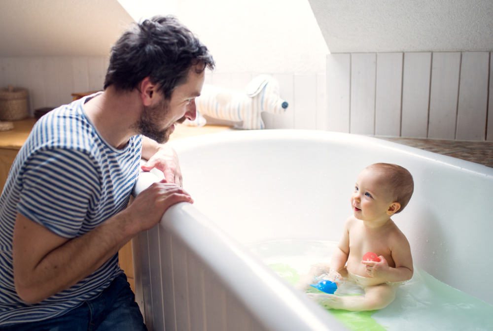 Should I Be Concerned That My Daughter's Father Bathes in the Tub with Her?