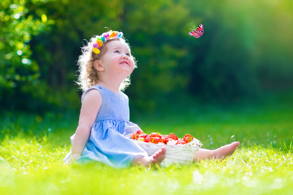 25 Bright, Sunny, Summer-Themed Names for Boys and Girls