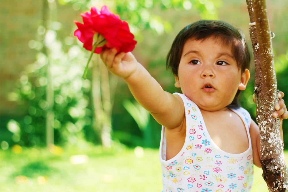 25 Lovely Latin American Baby Names for Girls