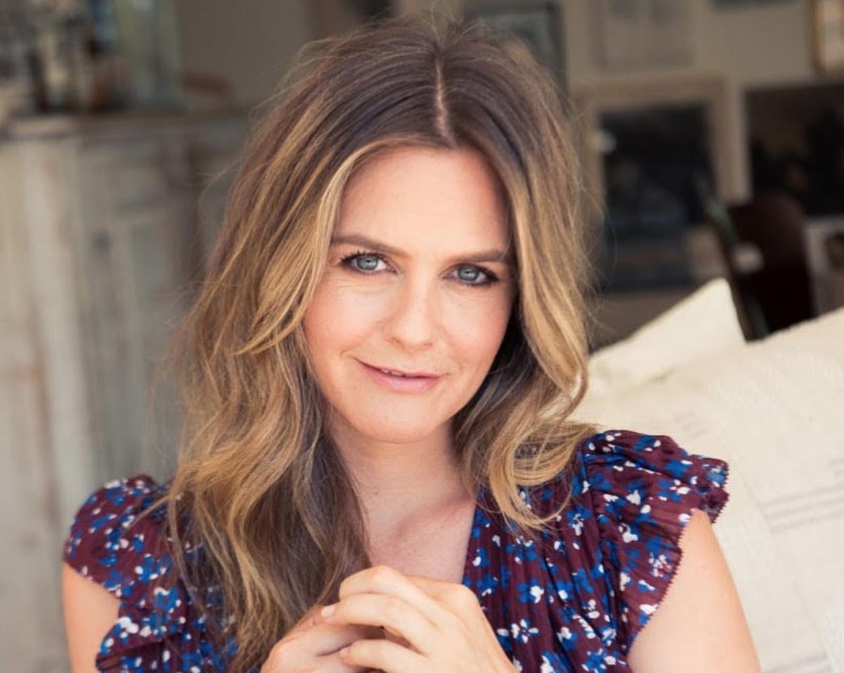 Alicia Silverstone Believes In Taking Baths With 9-Year-Old