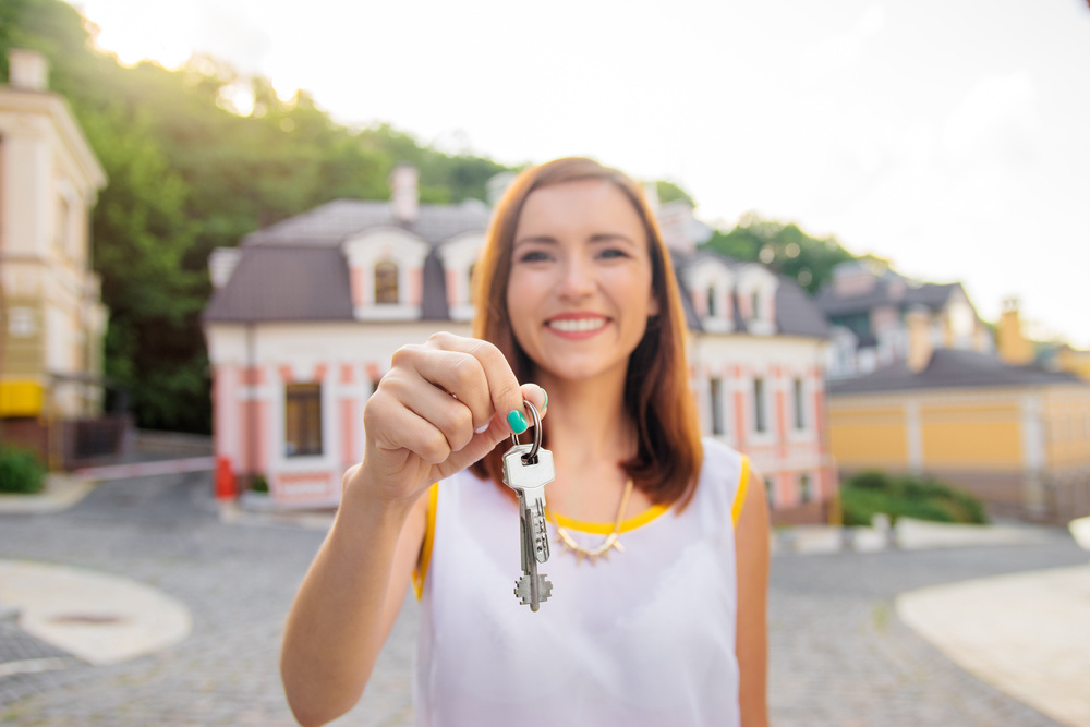 I'm a Single Mom Who Is Ready to Buy Her First House: How Should I Start This Process?