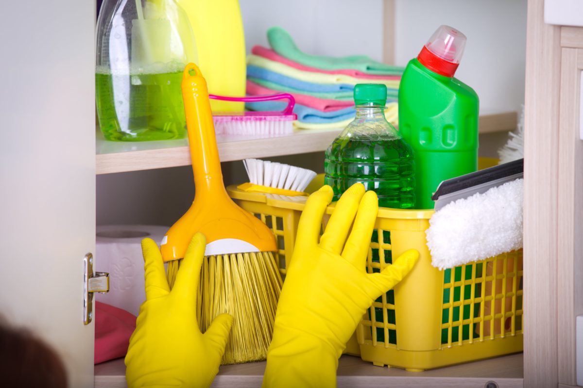 CDC Says One-Third Of Americans Are Cleaning Incorrectly 