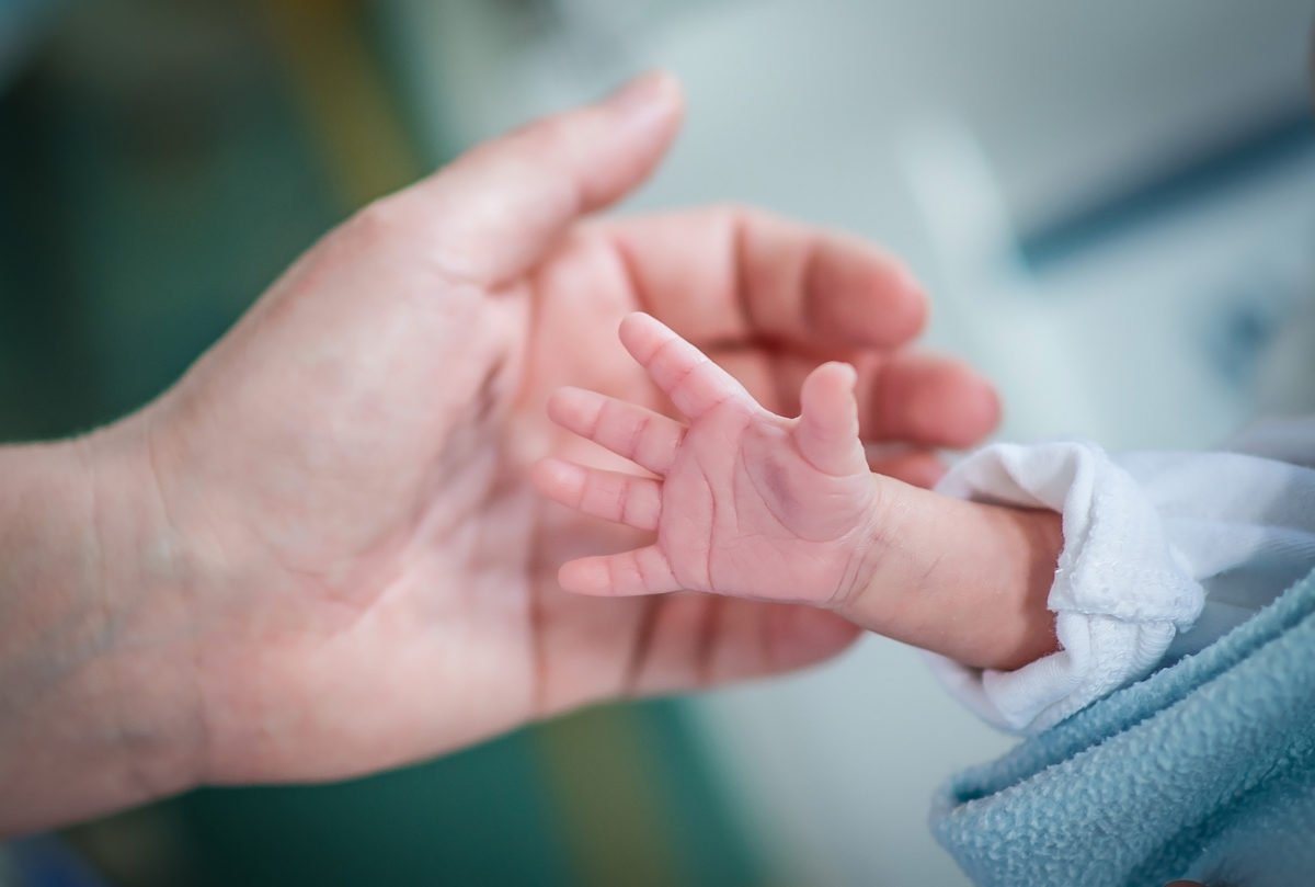 Miracle Newborn Born 5 Months Prematurely Nearly Died When Her Underdeveloped Lungs Collapsed After She Cried Too Hard | "We feel so lucky to have a healthy happy baby. She's a miracle."