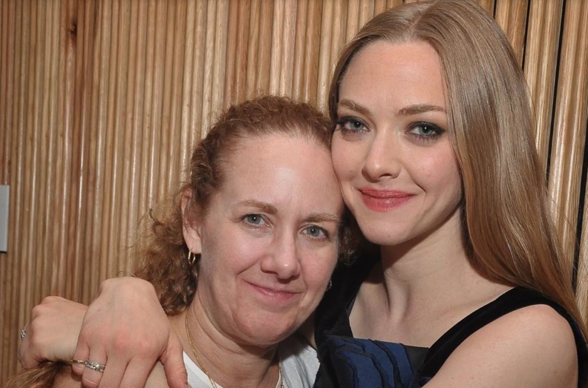 Amanda Seyfried Says Her Mother Is A Third Parent