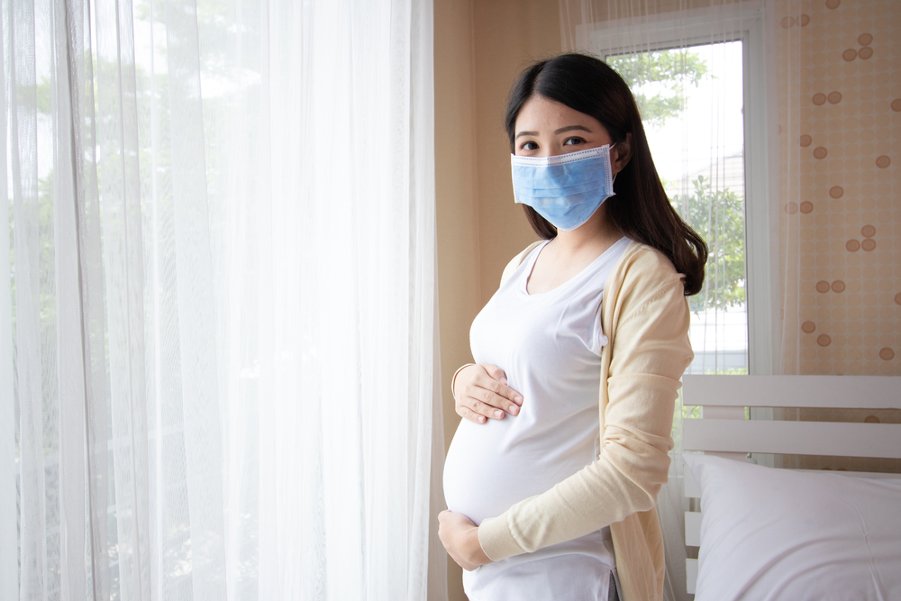 I'm Freaking Out About Giving Birth During the COVID-19 Pandemic: Advice?