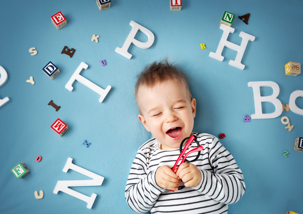 25 Brilliant Names for Boys That End with a Vowel