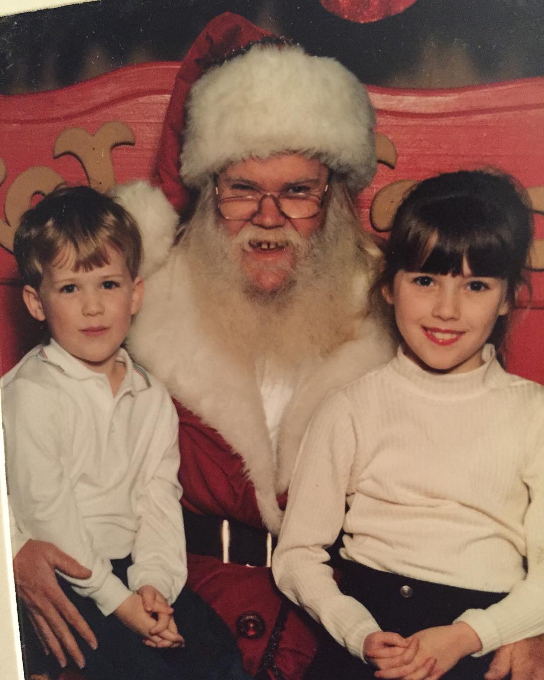 25 Scary Santas and the Children They Traumatized