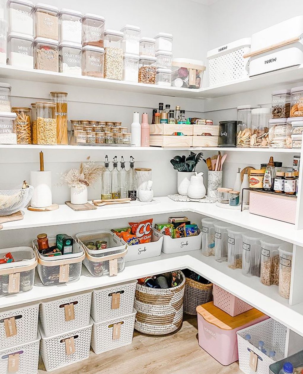 15 Photos of Perfectly Organized Spaces That Will Soothe Your Scattered Brain