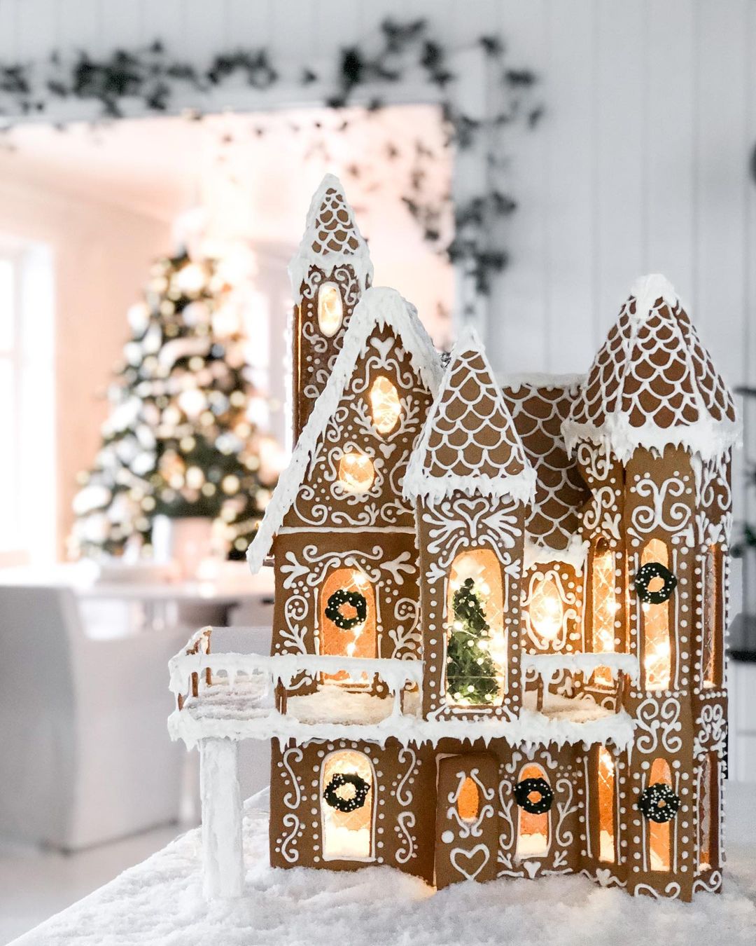 25 Magical Gingerbread Houses to Feast Your Eyes On