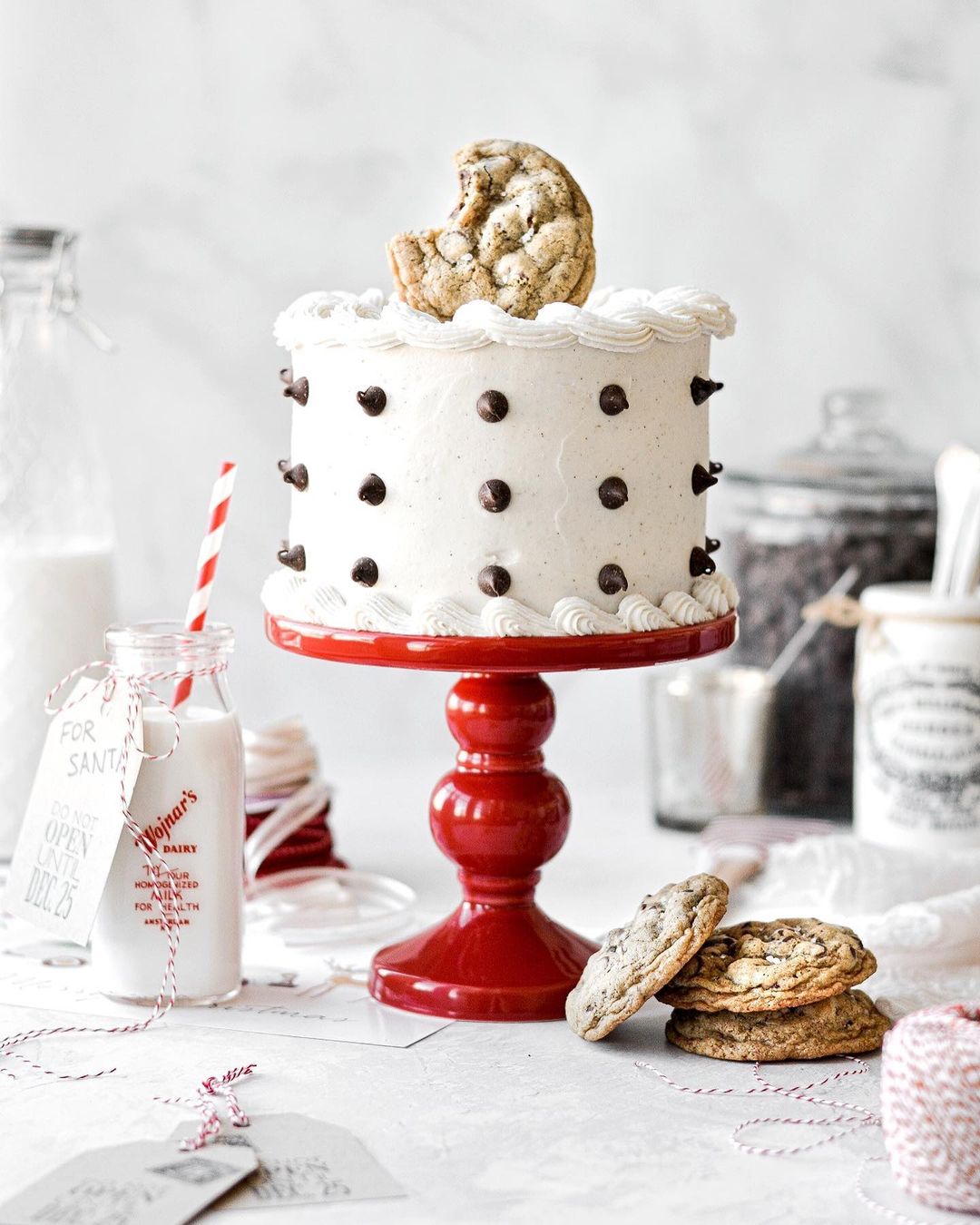 15 Gorgeous Christmas Cakes to Get You in the Spirit