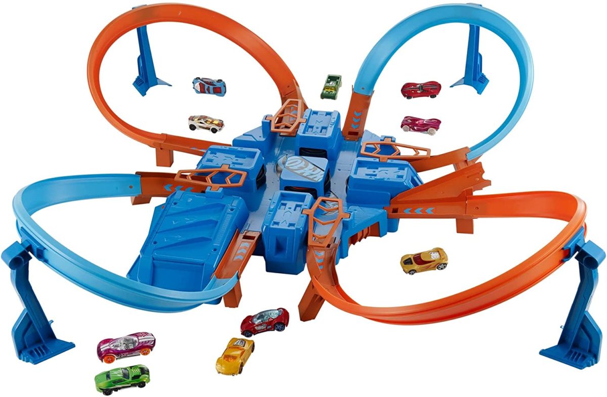 Hot Wheels Criss Cross Crash Motorized Track Set, Top 35 Toys of 2020 to Gift for Your Nieces and Nephews From Amazon