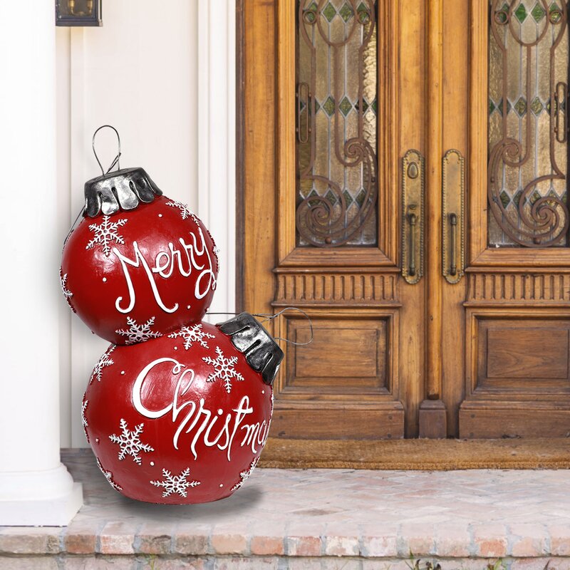 40 Christmas Decorations That Will Leave You And Anyone Else Who Enters Your Home With Much Holiday Cheer | Brighten up the outside or inside of your house by grabbing a few of these elegant, yet exciting decorations.