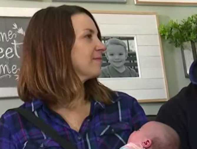 Mom Survives Rare Heart Attack Four Days After Welcoming Twins | Mom Jen Petraitis never anticipated such a dramatic turn of events after the birth of her twins. Just days after giving birth to the boy and girl, the Ohio mom-of-four was rushed back to the hospital after having a heart attack and collapsing.