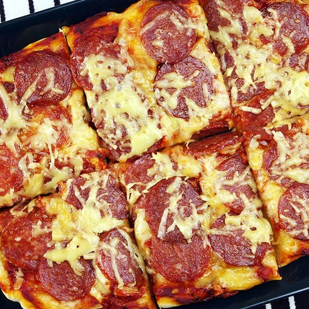 Slow Cooker Pizza