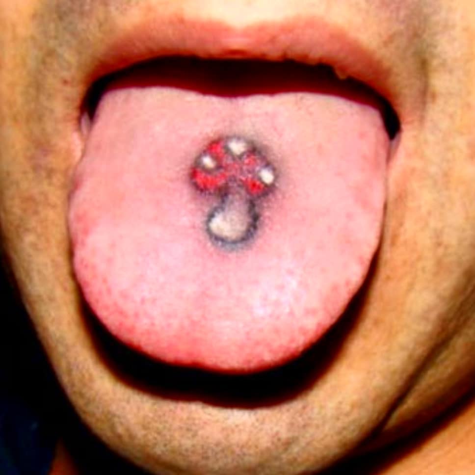 25 Real Tongue Tattoos That We Don't Have a Taste For