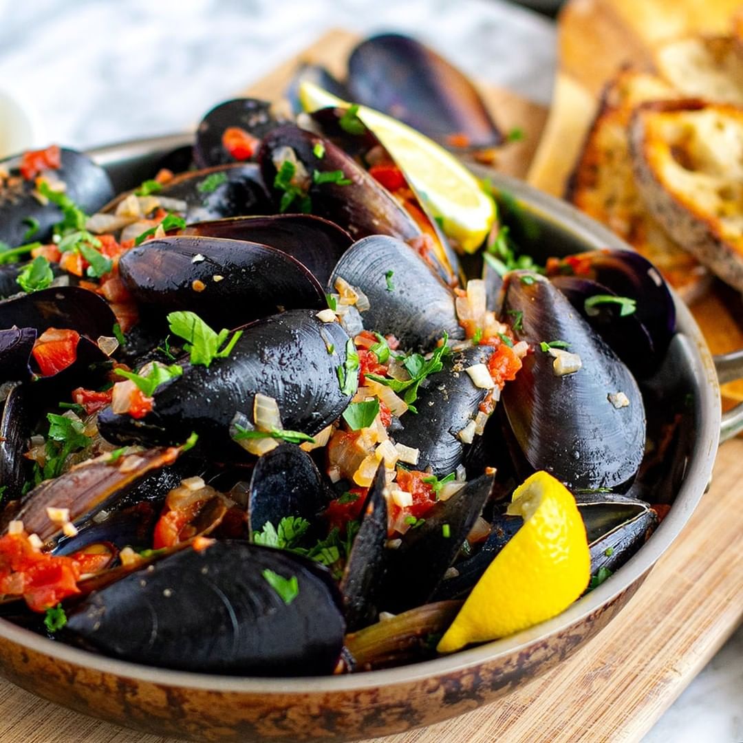 We found the most mouth-watering Instant Pot recipes that you will want to eat right now, like mussels marinara.