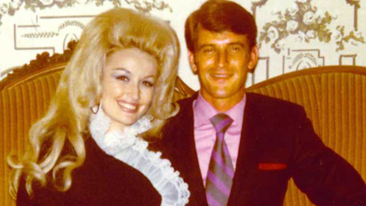 Hello, Dolly's Husband! Dolly Parton's Husband Was Just Seen in Public for the First Time in Literal Decades!