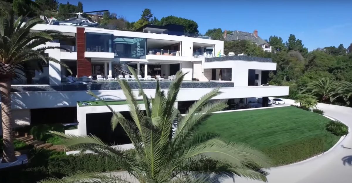 America's Most Expensive Home Is An 100,000 Sq. Ft. Mansion