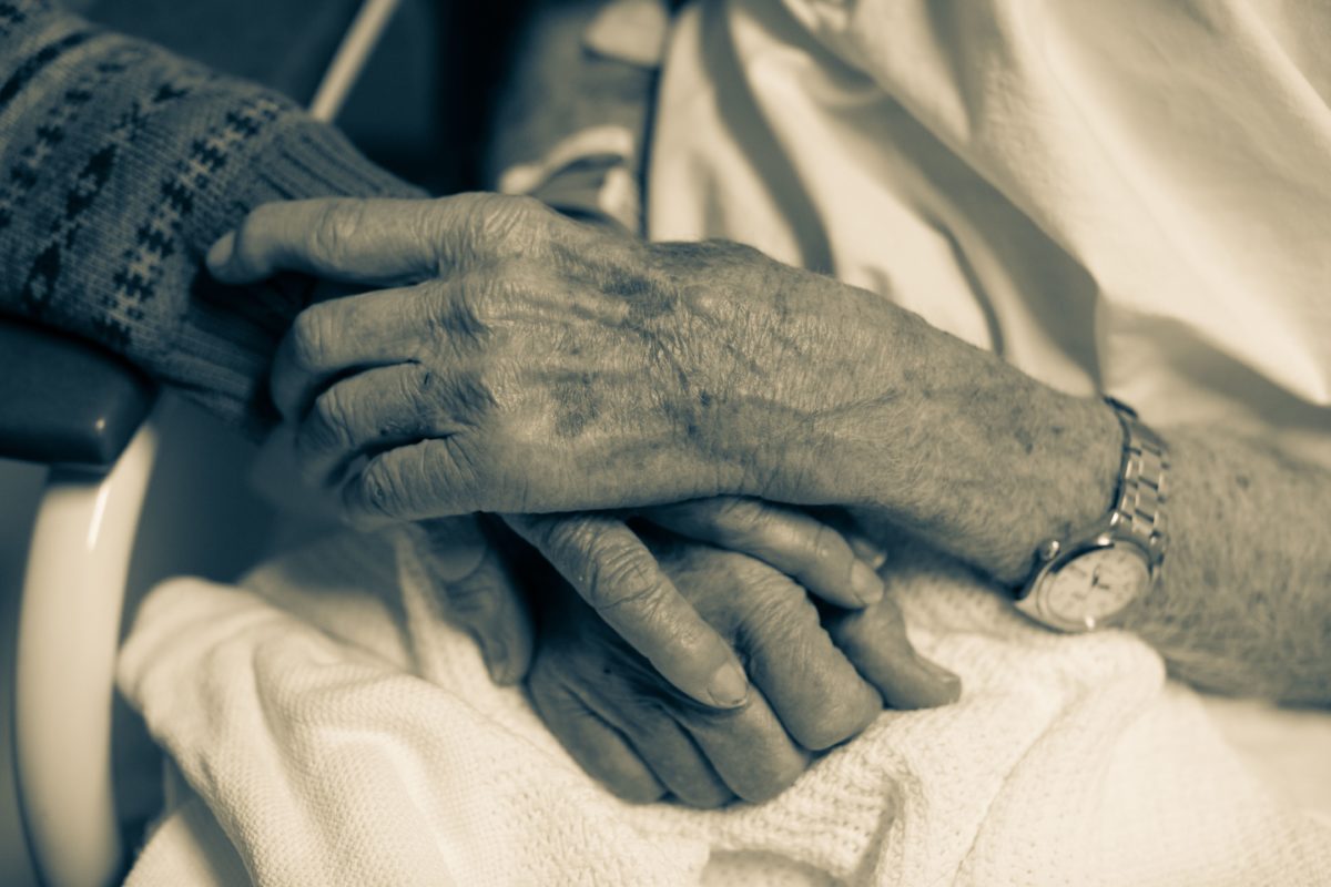 Married Couple Die Of COVID While Holding Hands