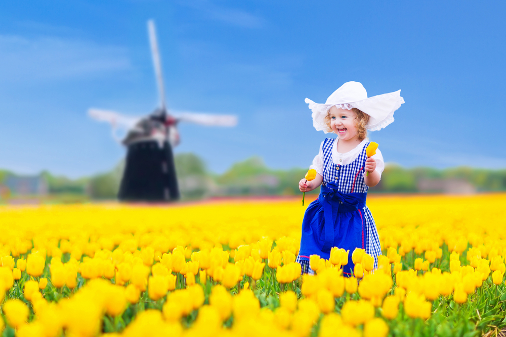 25 Dutch Baby Names for Girls for Your Dutch Baby