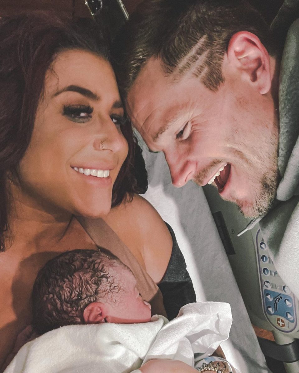 Teen Mom Chelsea Houska Gives Birth To Baby Girl Walker June