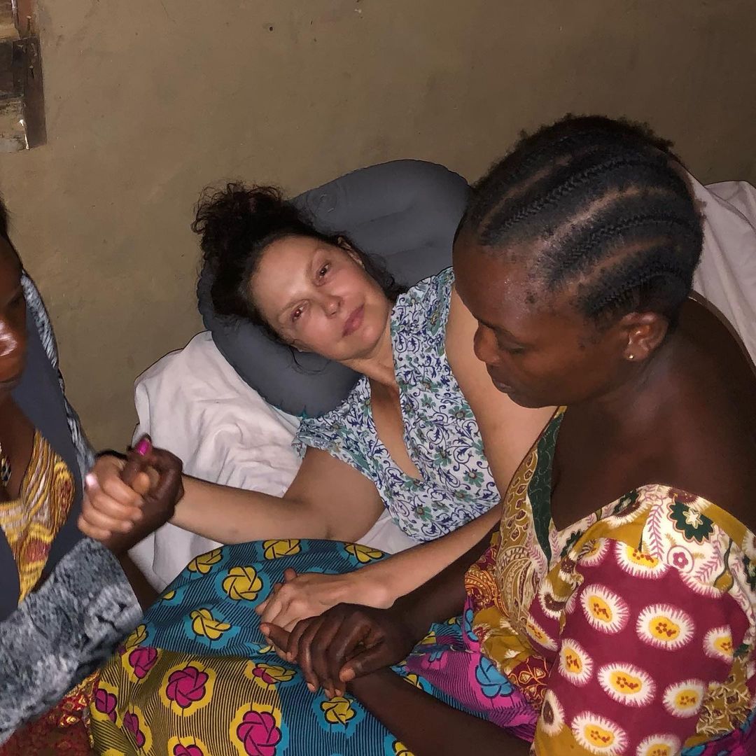 Ashley Judd Shares Pictures of Her Harrowing 55-Hour Rescue After Fracturing Leg in the Congo