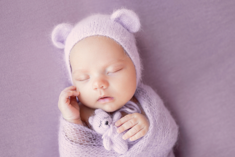 25 Grandma-Approved Old Lady Names for Baby Girls