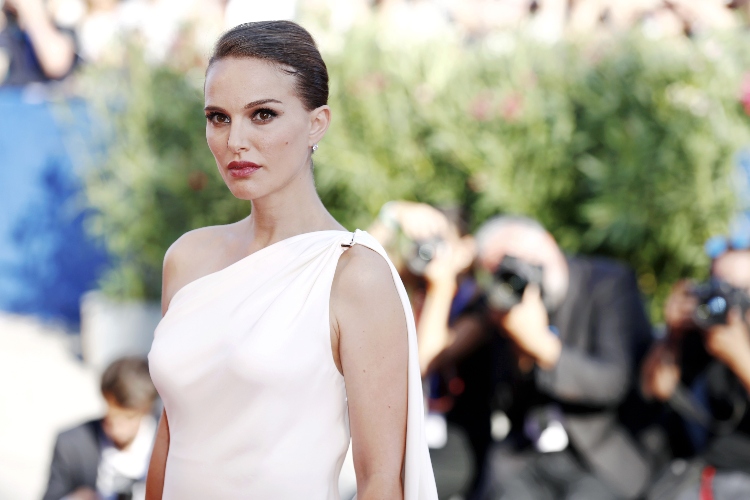 Natalie Portman Shames Tabloid For Commenting On Her Body