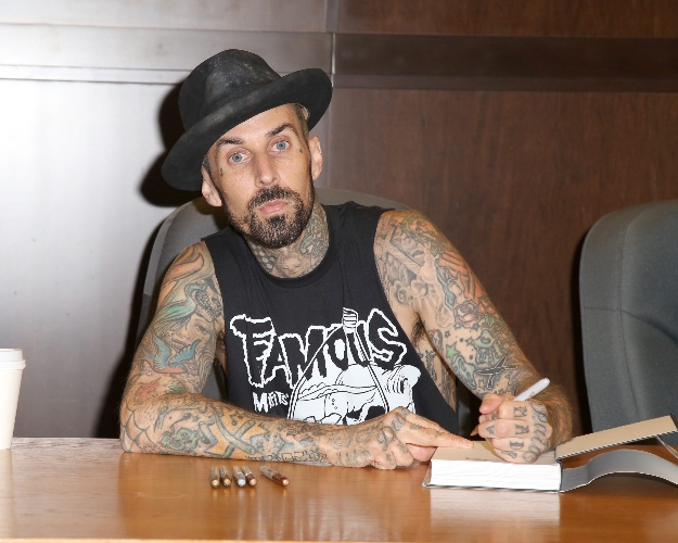 Travis Barker Gushes Over Girlfriend Kourtney Kardashian