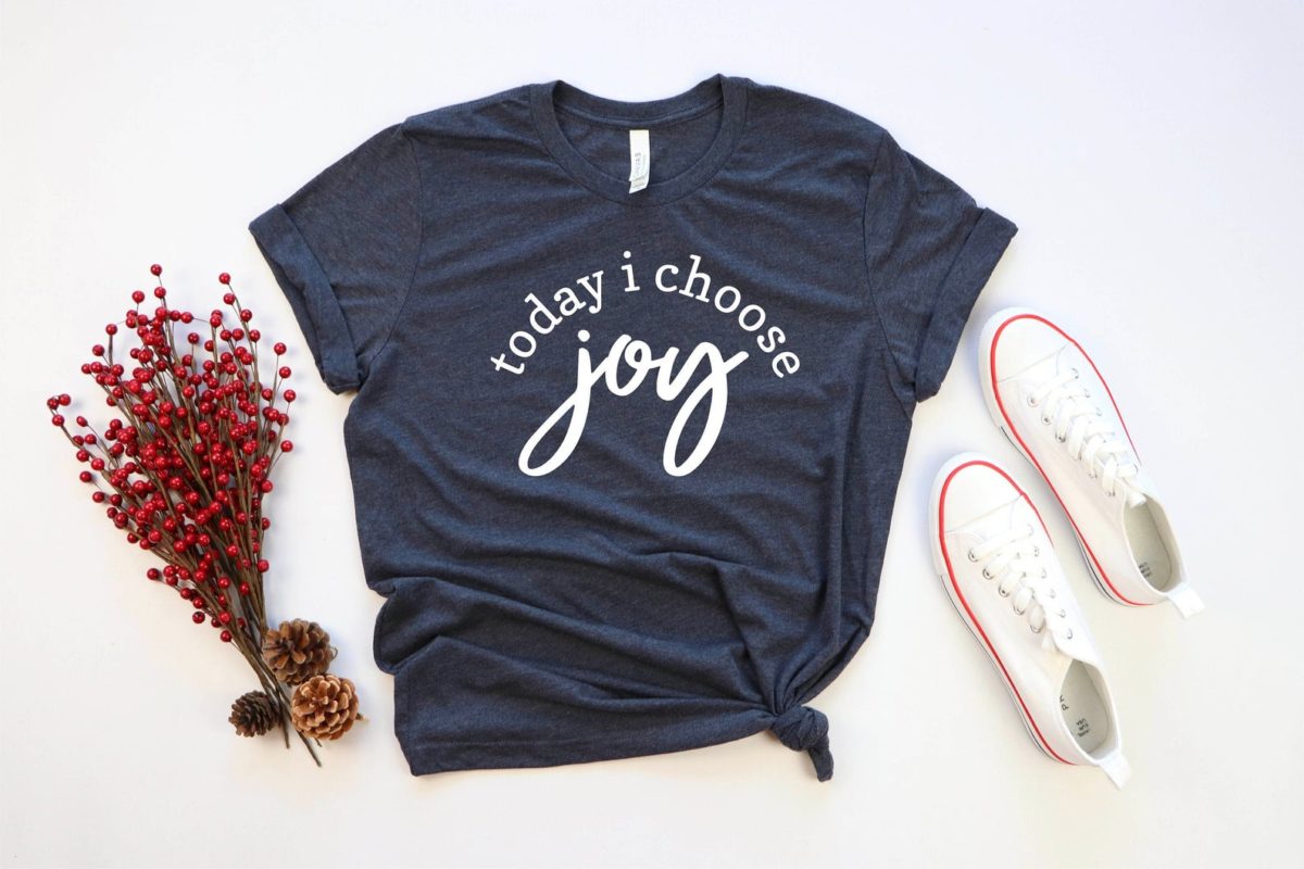 26 Awesome Etsy T-Shirts That Send a Positive Message and Make Great Gifts | "Choose joy!"