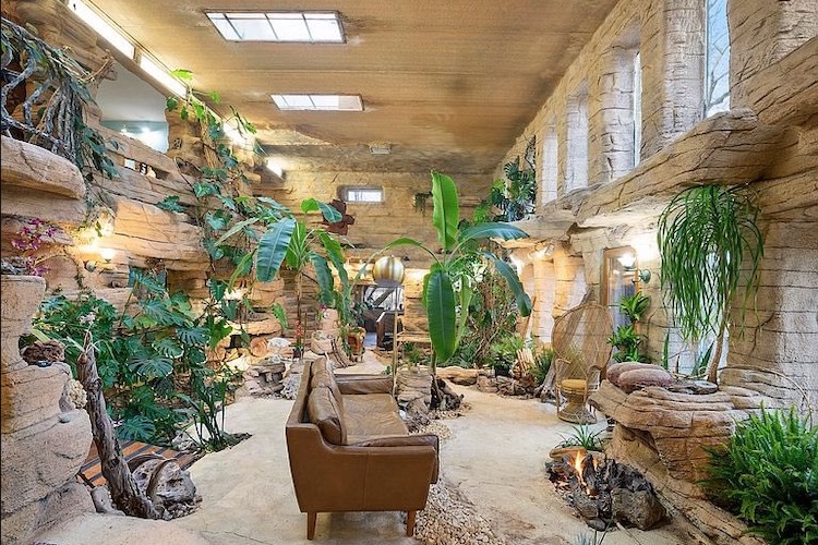 The 25 Wildest Photos from Zillow Real Estate Listings You Will Ever See