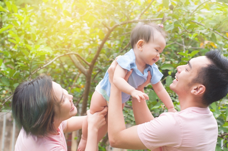 My Son Screams Any Time My Husband Holds Him, Advice?