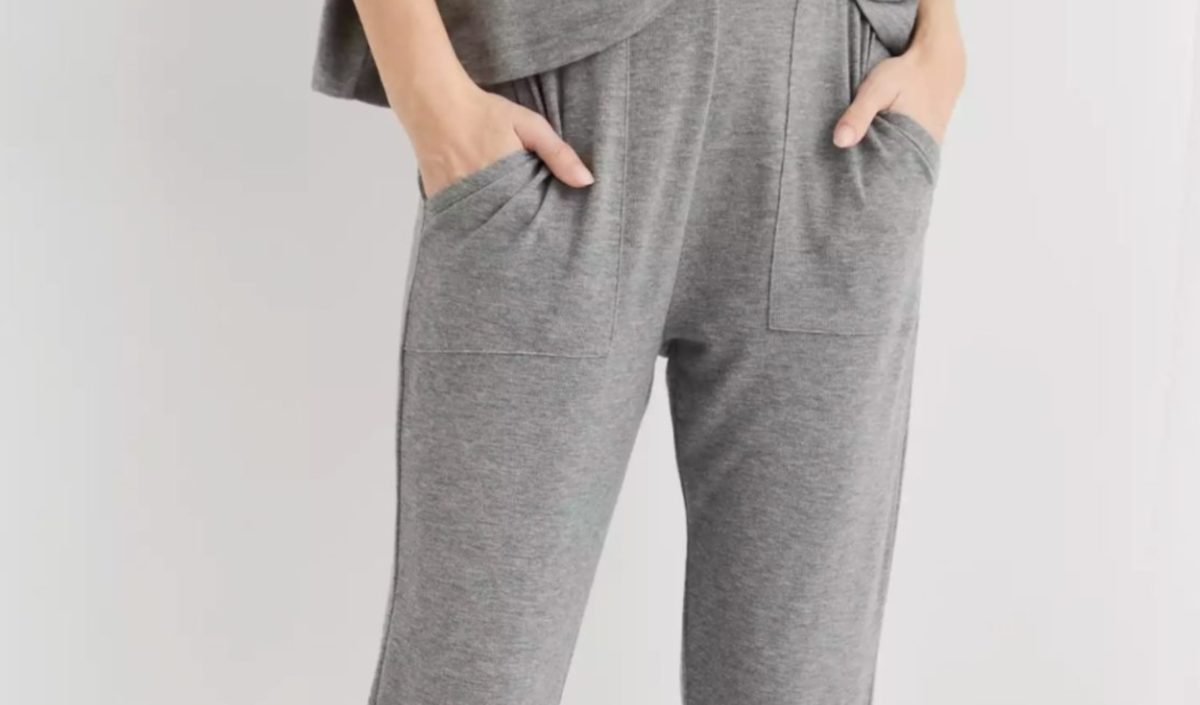 These Lightweight Joggers From American Eagle Are a MUST