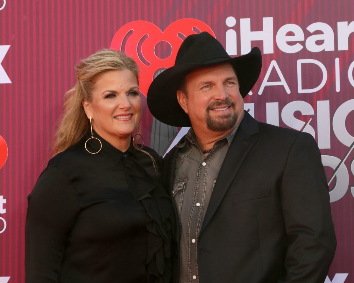 Trisha Yearwood Is Bonus Mom To Garth Brooks' Daughters