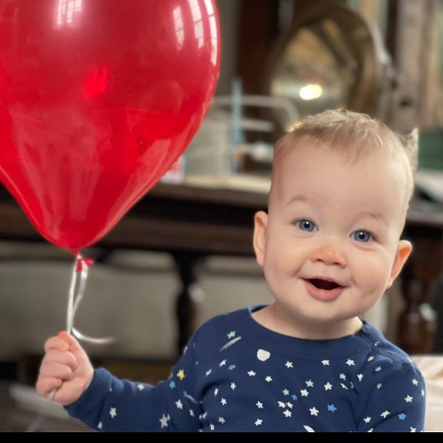 Remember The Adorable Photo Of Anderson Cooper's Son Wyatt Seeing Him On TV For The First Time? This New One Is Better