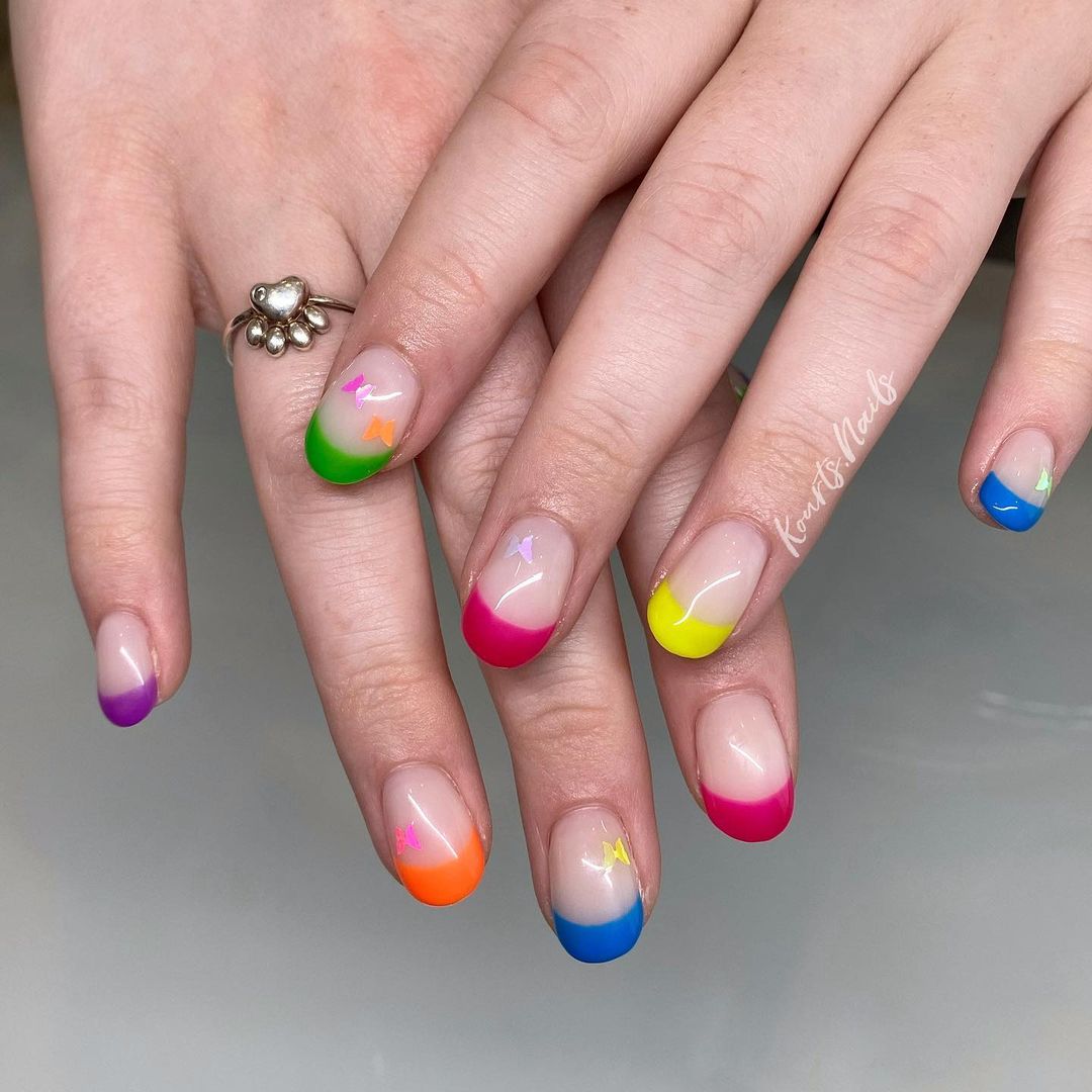 30 Different Coloured Nails