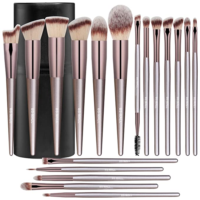 6 of the Best Makeup Brushes on Amazon That Customers Are Loving