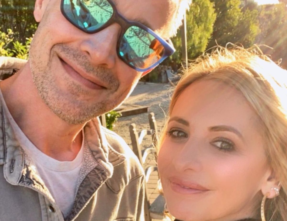 Sarah Michelle Mixes Up Her Own Wedding Anniversary: 'I Honestly Thought It Was Tomorrow'