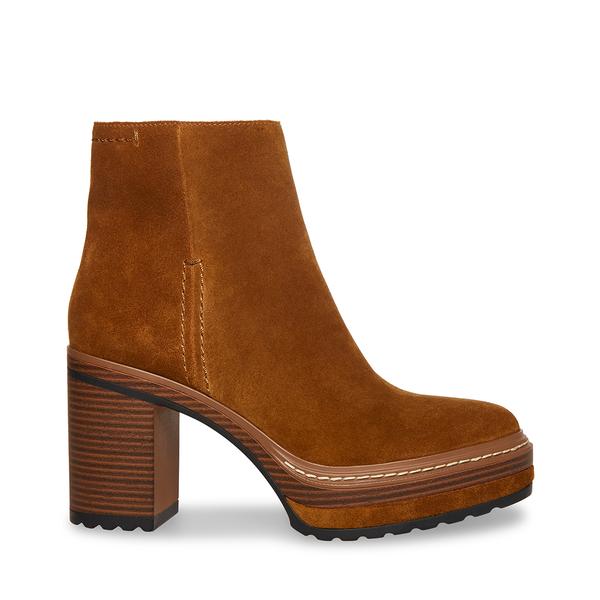 These Amazing Steve Madden Hutch Boots Are a Must-Have This Fall