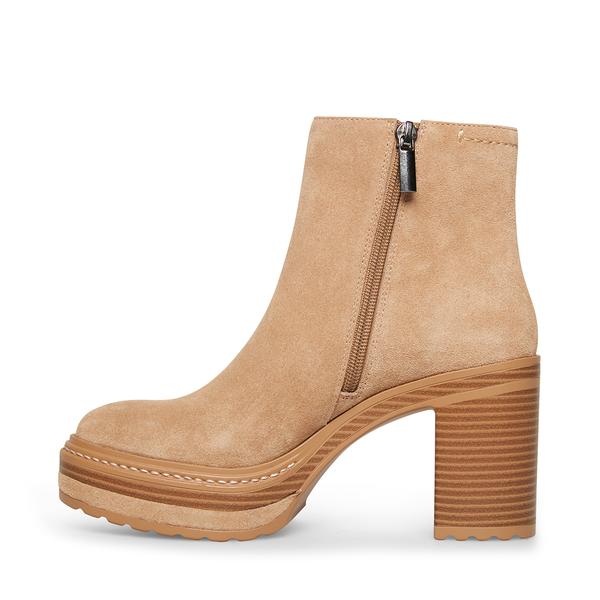 These Amazing Steve Madden Hutch Boots Are a Must-Have This Fall